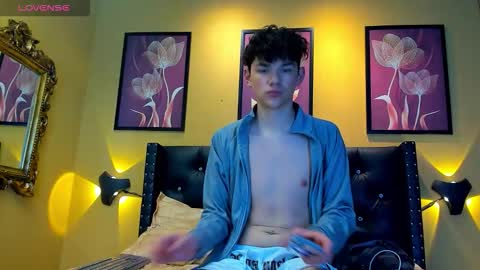 PHILLIP online show from March 6, 11:23 pm