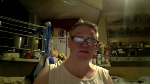 Snapshot of phillboys chatting on May 4, 9:44 pm phillboys online show from May 4, 9:44 pm