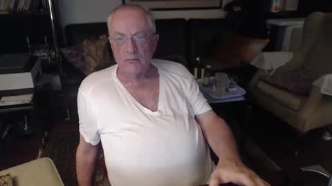 Philippe online show from April 21, 10:45 pm