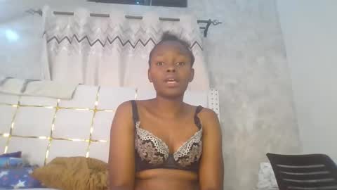 phoebe online show from February 3, 2:53 am