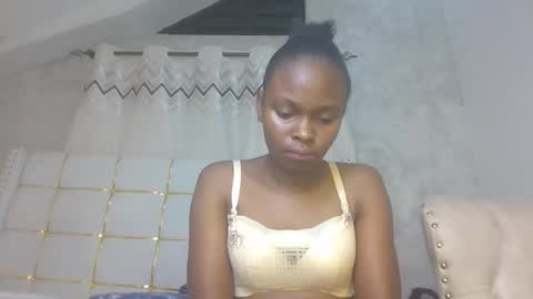 phoebe online show from February 10, 8:35 pm