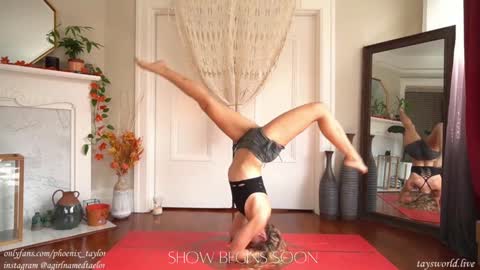 PHOENIX TAYLOR online show from December 26, 12:03 am