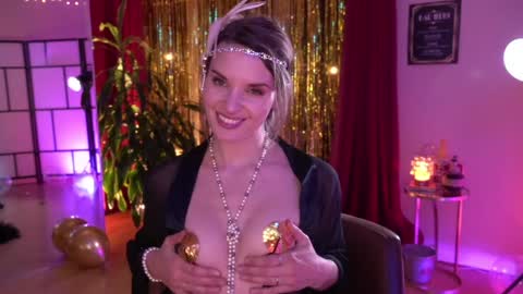 PHOENIX TAYLOR online show from January 1, 5:11 am