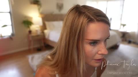 PHOENIX TAYLOR online show from September 25, 12:25 am