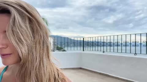 PHOENIX TAYLOR online show from October 6, 2:47 pm