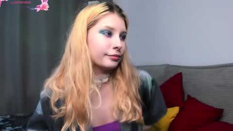 Phoenixvale Pls follow me online show from December 5, 3:09 pm