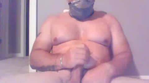 Snapshot of photobug12345 chatting on September 14, 2:33 am photobug12345 online show from September 14, 2:33 am