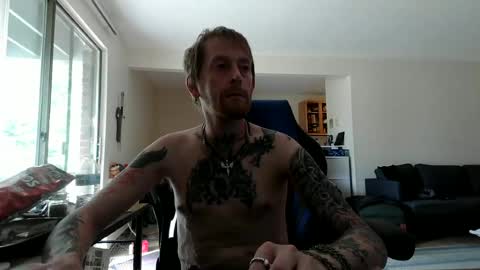 Snapshot of phrostdd chatting on June 14, 6:54 pm FrankenDaddy online show from June 14, 6:54 pm