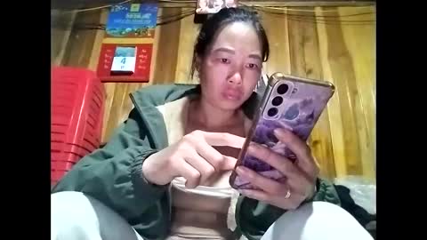 Snapshot of phuong_vietnam chatting on April 26, 12:14 pm phuong_vietnam online show from April 26, 12:14 pm