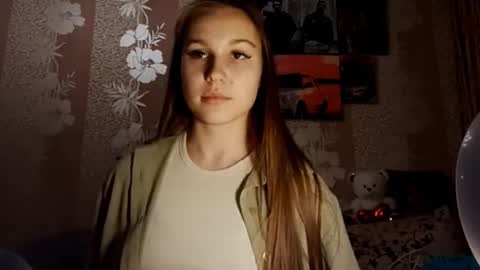 Chloe online show from January 18, 2:54 pm