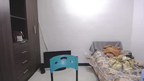 izzy online show from March 4, 12:16 am