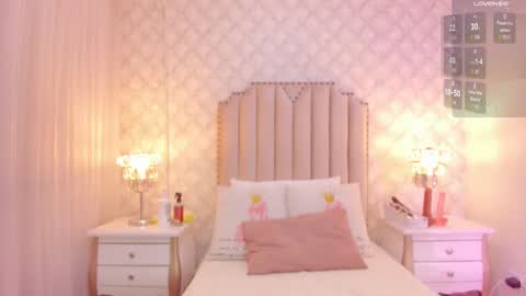    online show from March 22, 11:24 am