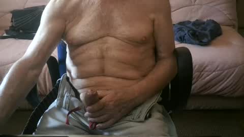 Snapshot of piavola chatting on June 19, 8:18 am piavola online show from June 19, 8:18 am
