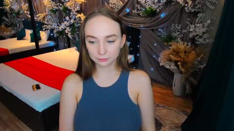 Emelie online show from February 5, 4:36 pm