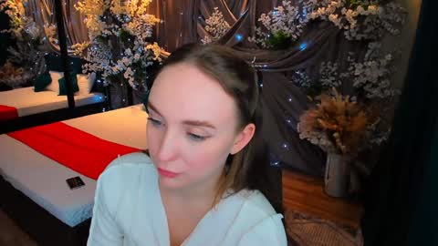 Emelie online show from February 5, 7:53 pm