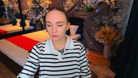 Emelie online show from February 8, 10:18 am