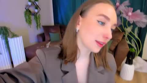 Emelie online show from September 22, 4:03 am