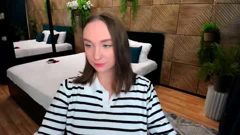 Emelie online show from October 2, 10:22 am