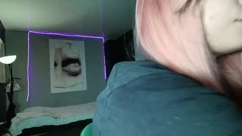 Snapshot of piera_ chatting on June 1, 7:37 pm Piera online show from June 1, 7:37 pm