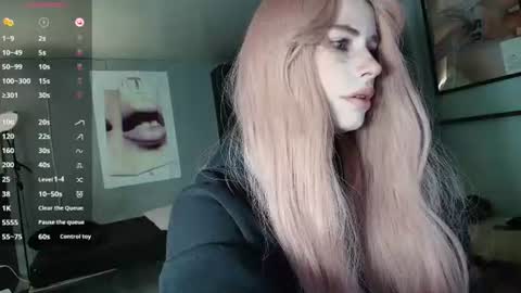 Snapshot of piera_ chatting on June 17, 7:15 pm Piera online show from June 17, 7:15 pm