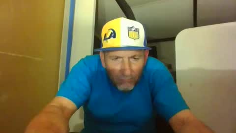 Snapshot of pierce702420 chatting on April 18, 8:07 am pierce702420 online show from April 18, 8:07 am