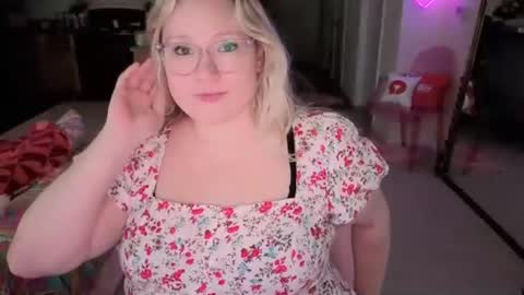 Piggy Rose online show from July 24, 11:36 pm