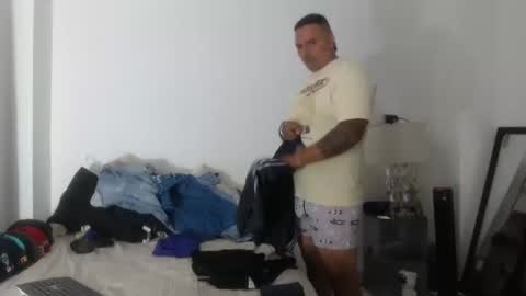 pikoro_gomez online show from December 6, 2:02 am