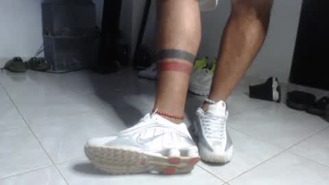 pikoro_gomez online show from February 16, 11:37 pm