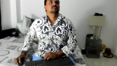 pikoro_gomez online show from November 9, 2:10 am