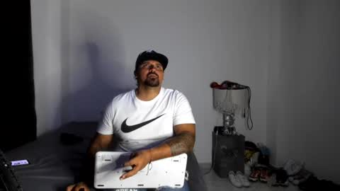 Snapshot of pikoro_gomez chatting on July 22, 12:13 am pikoro_gomez online show from July 22, 12:13 am