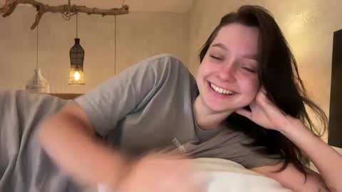 Snapshot of pileacadieri__ chatting on February 18, 2:38 pm Trisha     online show from February 18, 2:38 pm