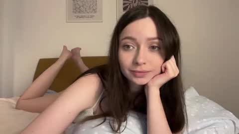 Snapshot of pileacadieri__ chatting on February 6, 7:28 pm Trisha online show from February 6, 7:28 pm