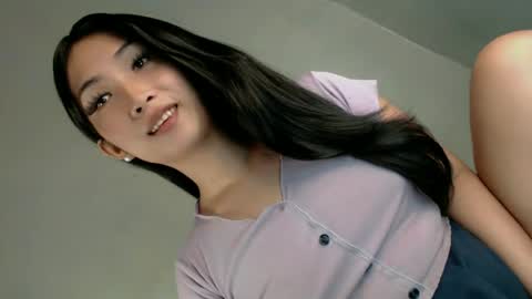 Snapshot of pillow_whispers chatting on June 8, 1:33 pm jane online show from June 8, 1:33 pm