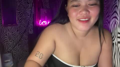 Hot Feb online show from January 17, 3:06 pm