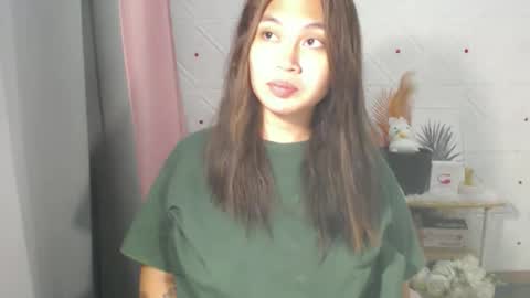 Snapshot of pinay_jenxx chatting on May 1, 5:45 am Jen online show from May 1, 5:45 am