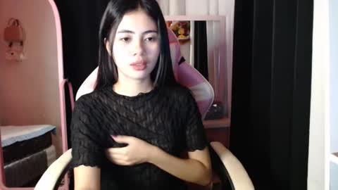 Snapshot of pinay_sharmelyn chatting on May 16, 5:12 pm sharmelynbebe online show from May 16, 5:12 pm