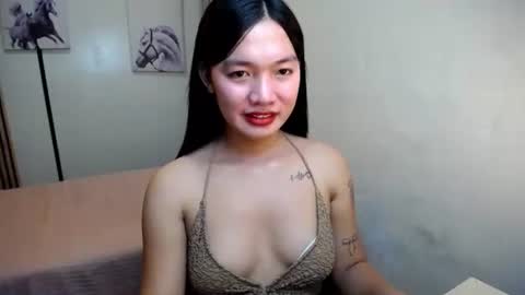 Shenna online show from November 23, 3:23 pm