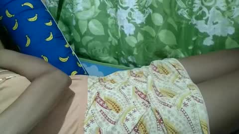 Snapshot of pinaybeauty_25 chatting on December 16, 10:56 pm im jane online show from December 16, 10:56 pm