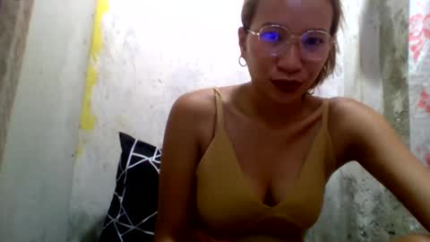Snapshot of pinaybeauty_25 chatting on January 25, 5:51 am im jane online show from January 25, 5:51 am