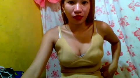 Snapshot of pinaybeauty_25 chatting on January 26, 10:34 am im jane online show from January 26, 10:34 am