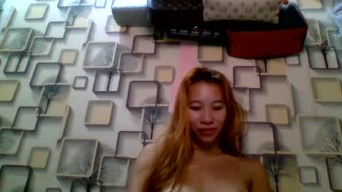 Snapshot of pinaybeauty_25 chatting on February 14, 10:47 pm im jane online show from February 14, 10:47 pm
