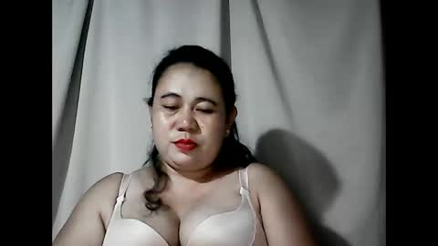 pinaymama12345 online show from April 8, 3:34 pm