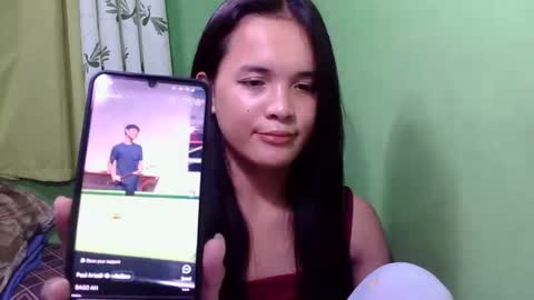 pinaymorena_rhowe online show from December 19, 1:07 pm