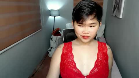 Snapshot of pinayprincesslyn chatting on January 11, 12:07 pm Lyn the Lesbian online show from January 11, 12:07 pm