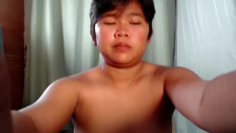 Snapshot of pinayprincesslyn chatting on June 9, 12:33 am Lyn the Lesbian online show from June 9, 12:33 am