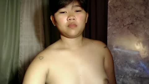 Snapshot of pinayprincesslyn chatting on June 22, 8:39 pm Lyn the Lesbian online show from June 22, 8:39 pm