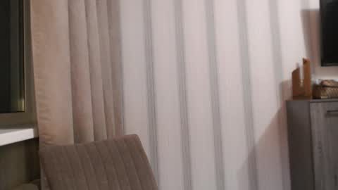       online show from November 6, 5:47 pm