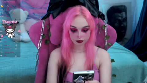 Snapshot of pineapple_dope chatting on February 5, 4:36 pm Nancy online show from February 5, 4:36 pm