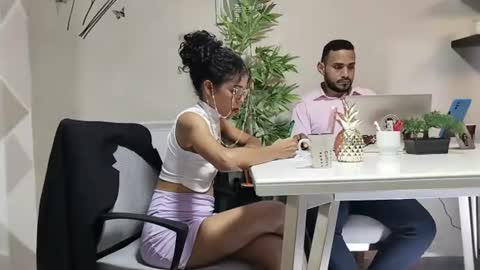 Snapshot of pineappleflipped chatting on June 25, 5:28 pm pineappleflipped online show from June 25, 5:28 pm