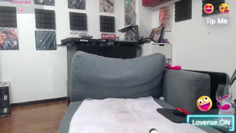 pingones 79 online show from November 15, 10:04 pm